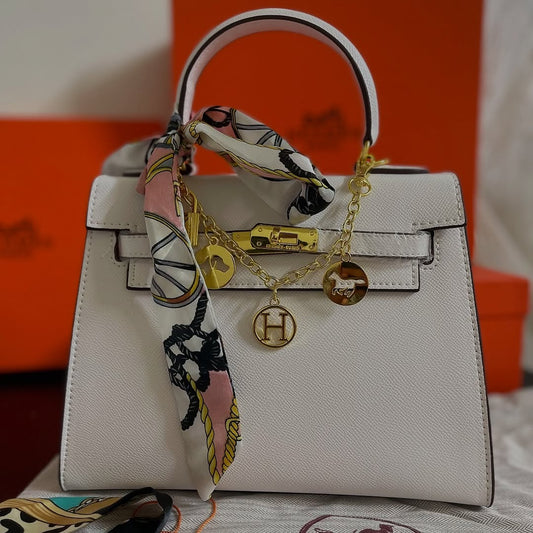 Hermes Kelly 25 Handbag (White)
