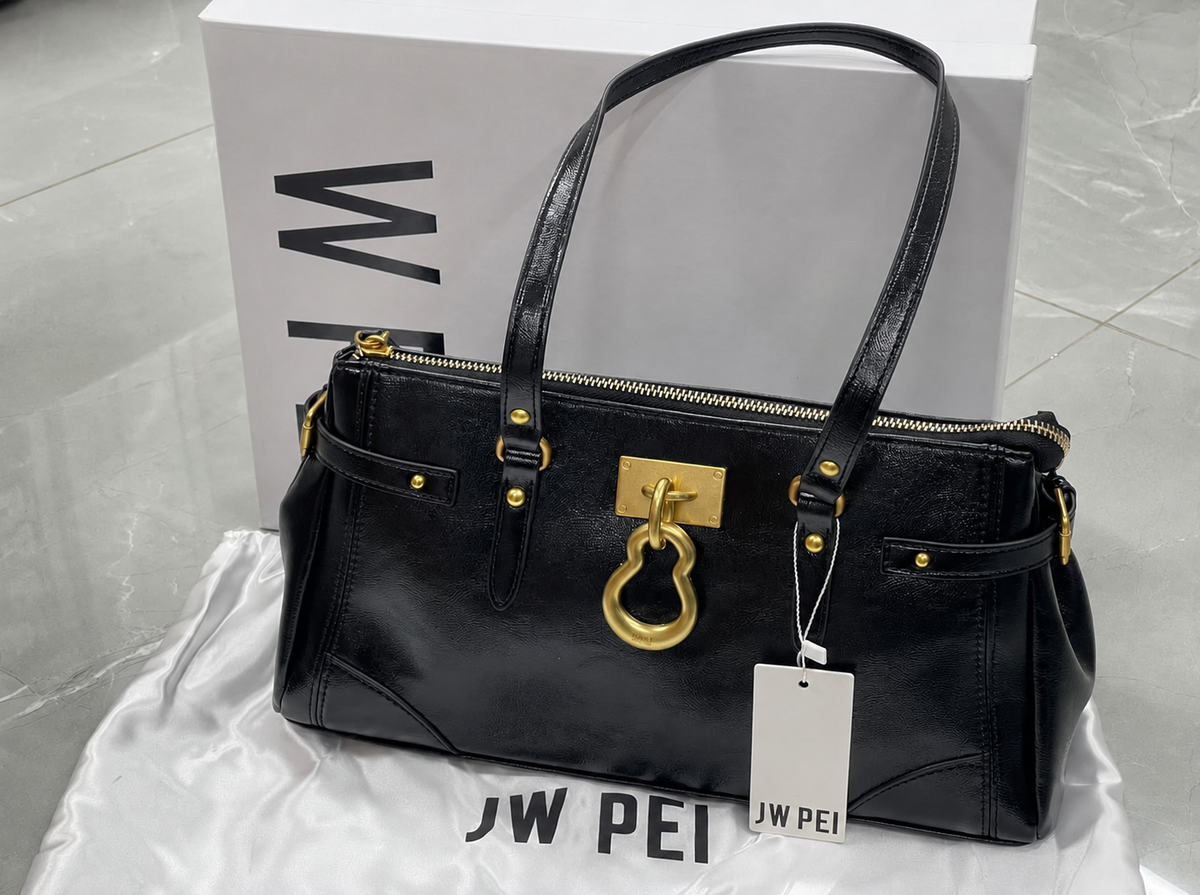 Elegant Structured Leather Tote Bag with Gold Hardware