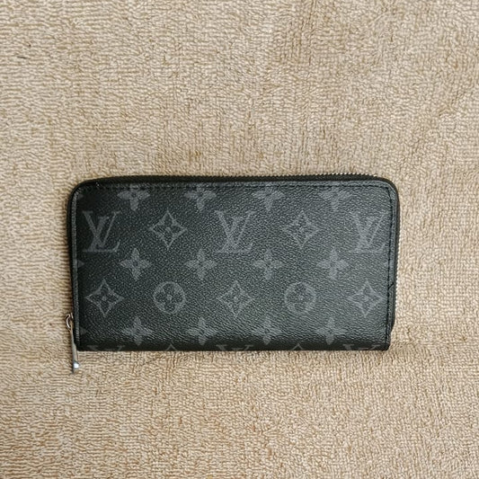 Designer Full Zip Ladies Wallet Medium