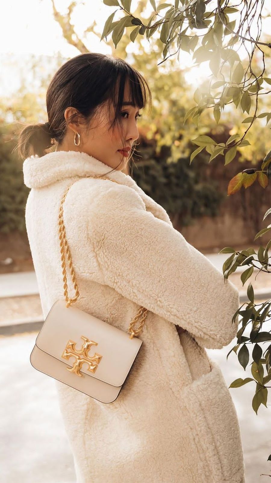 Tory Burch Eleanor Shoulder Bag (White)