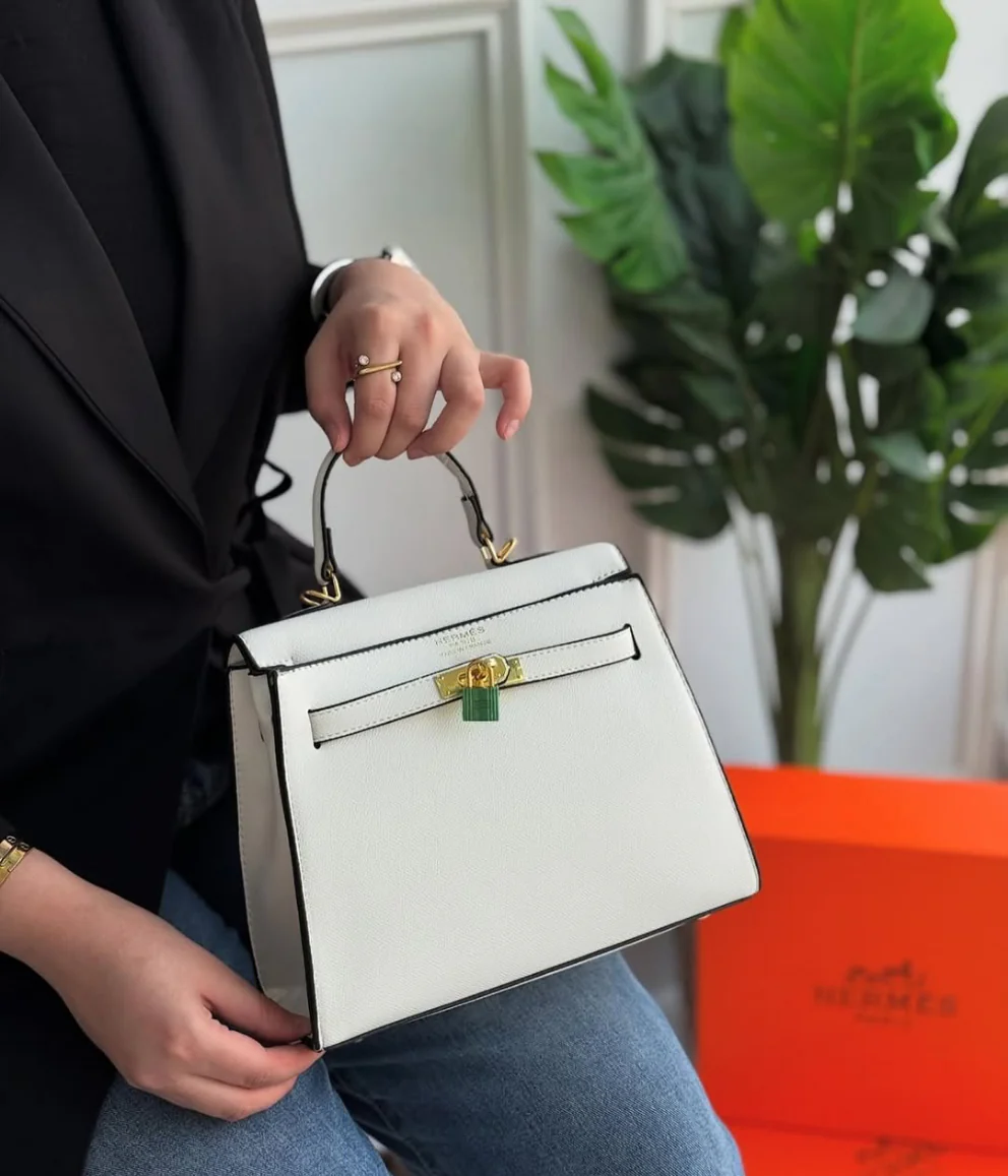 Hermes Kelly 25 Handbag (White)