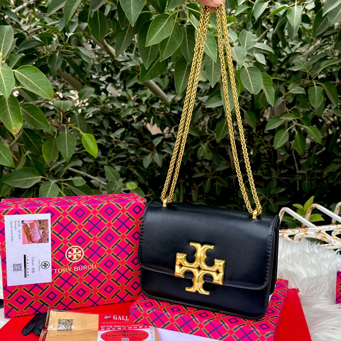 Tory Burch Eleanor Shoulder Bag (Black)