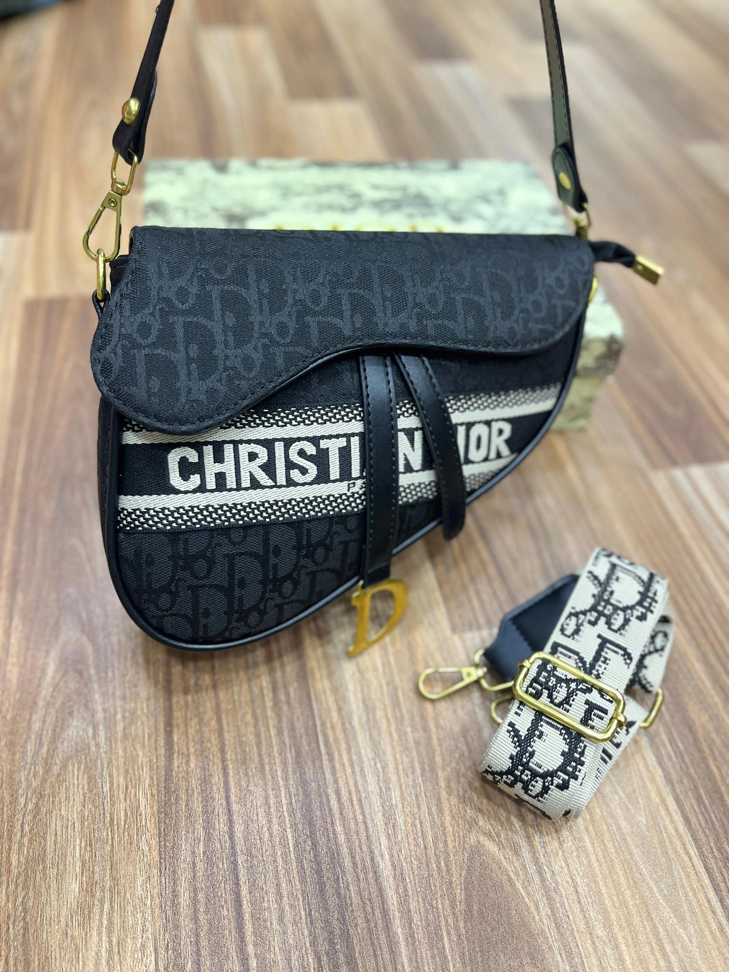 CHRISTIAN DIOR Saddle Bag