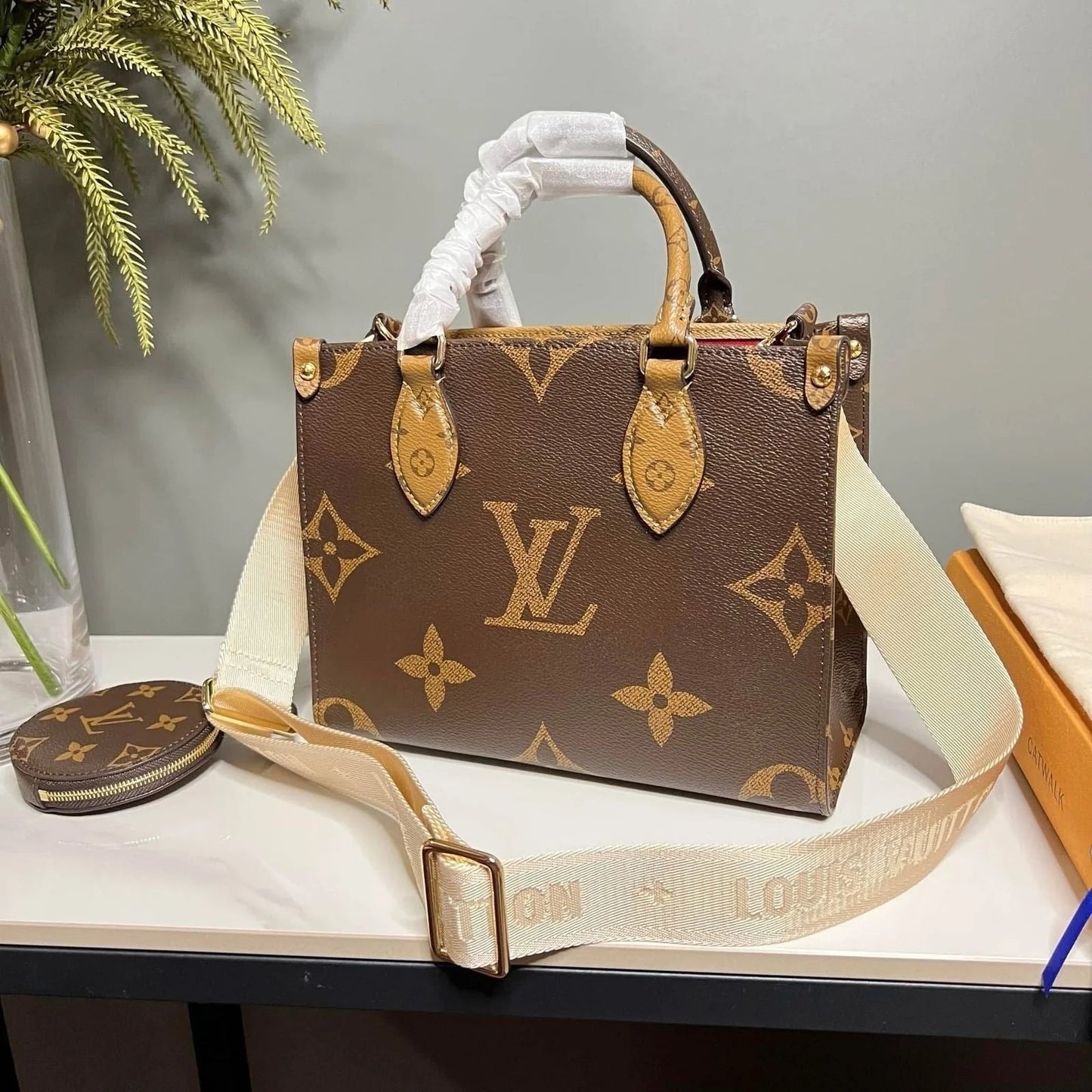 Louis Vuitton OnTheGo PM Hand Bag