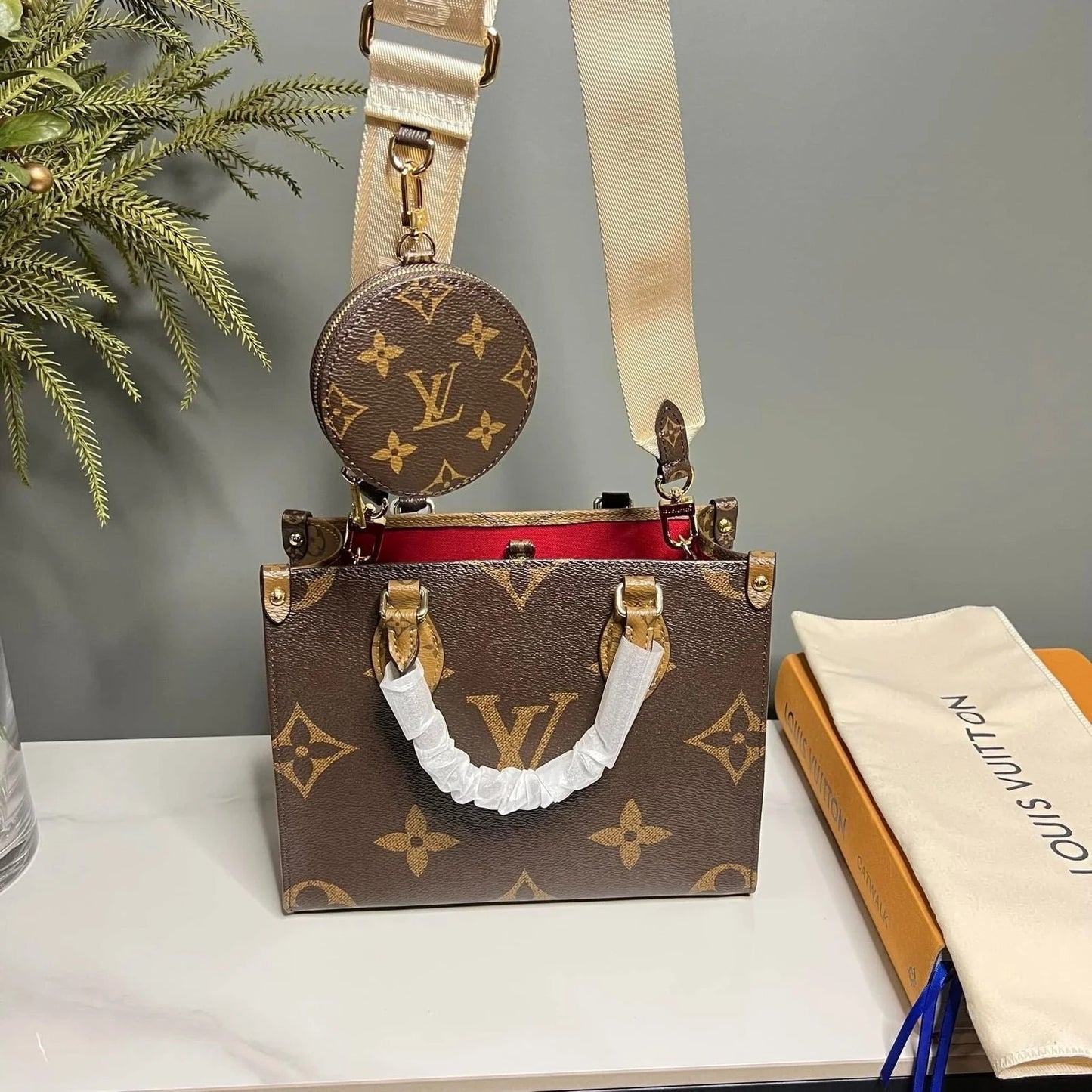 Louis Vuitton OnTheGo PM Hand Bag