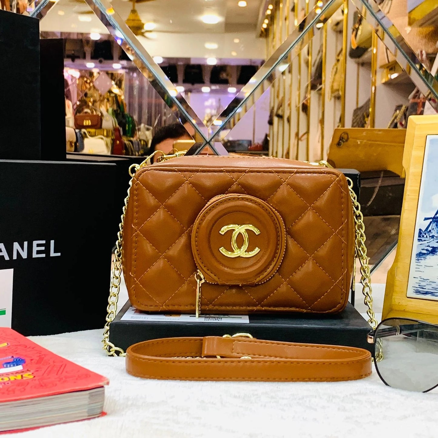 CHANEL Elegant Crossbody
