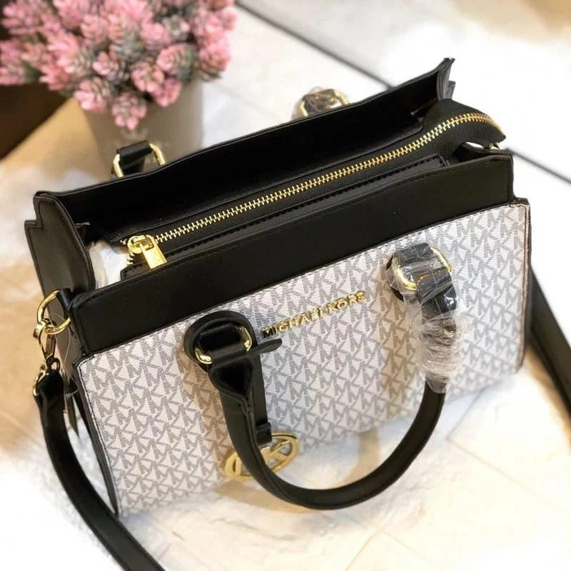 Michael Kors Mercer Hand Bag in Plain White Black