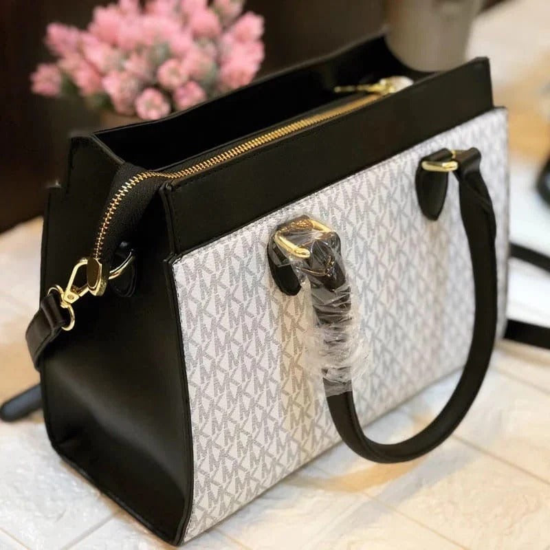 Michael Kors Mercer Hand Bag in Plain White Black